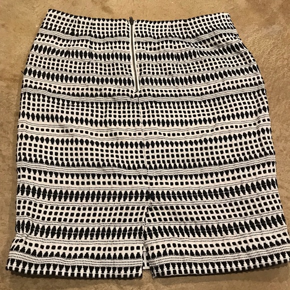 Ann Taylor Pencil Skirt - Picture 4 of 6
